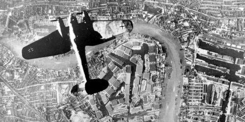 对英国的闪电战,英国二战中的空中奇袭与战略转折