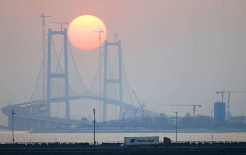 渡 2024,渡过变革浪潮，共创辉煌未来